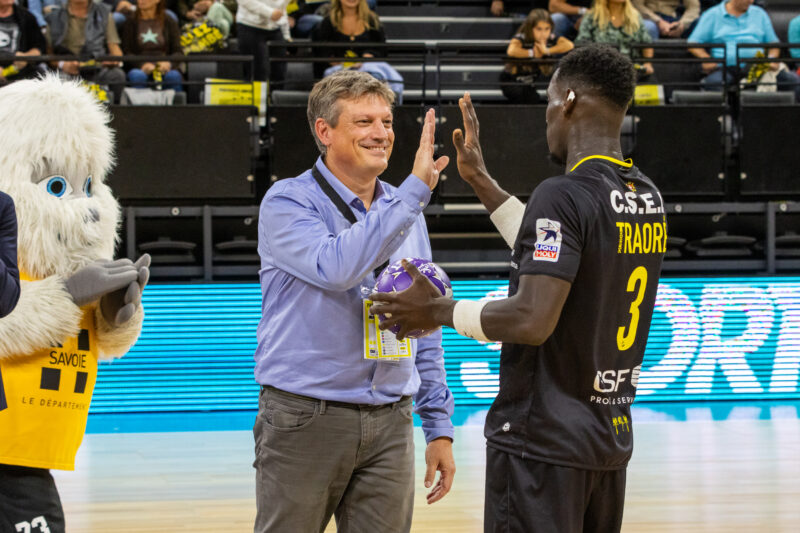 Synchro BUS, parrain du match contre Saint-Raphaël